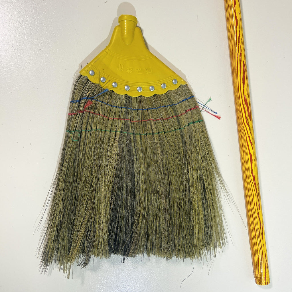 Asian Soft Grass Broom, 39 in, Yellow Screw-In Handle